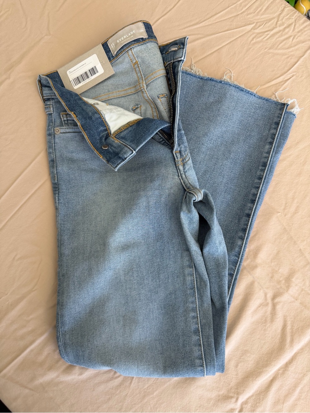 NWT Everlane The Kick Crop Jeans 23R Kick Flare Raw Hem Distressed Denim